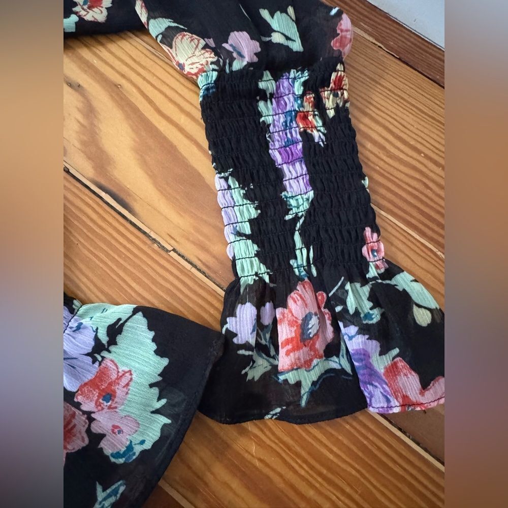 WAYF Floral Top - Picture 4 of 7